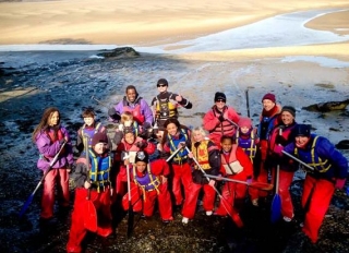  Excelenle grupo de canoas